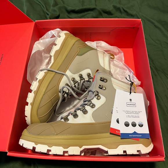 Hunter- Women's Explorer Duck Boots *NEVER WORN* - Picture 3 of 4